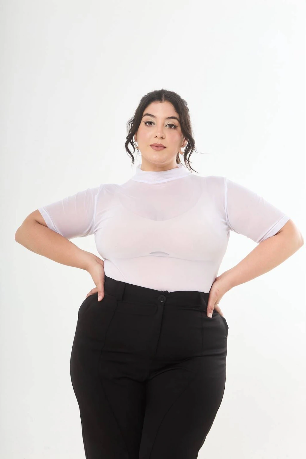 REMERA CORTA MICROTUL CON CUELLO