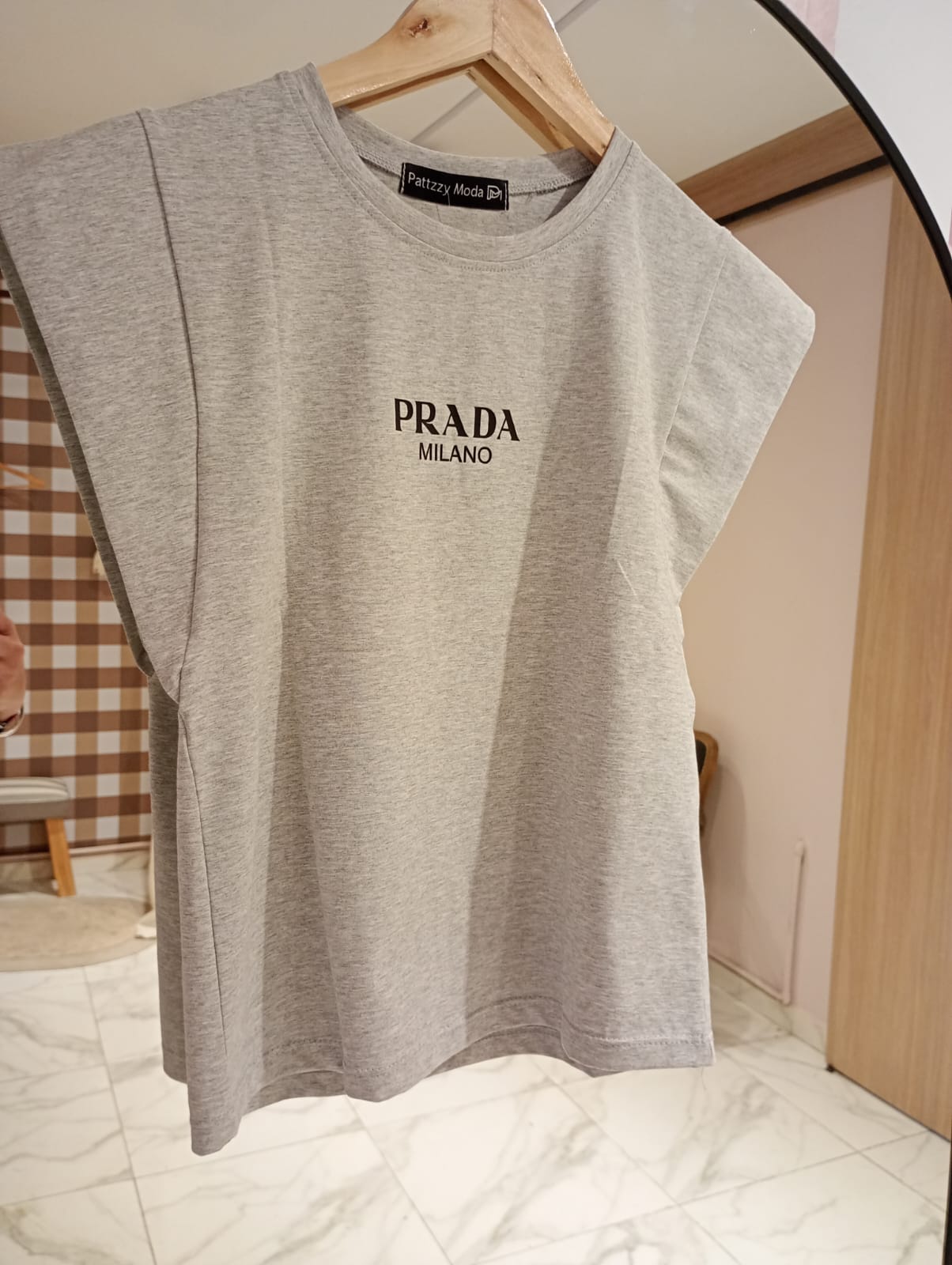 REMERA PRADA