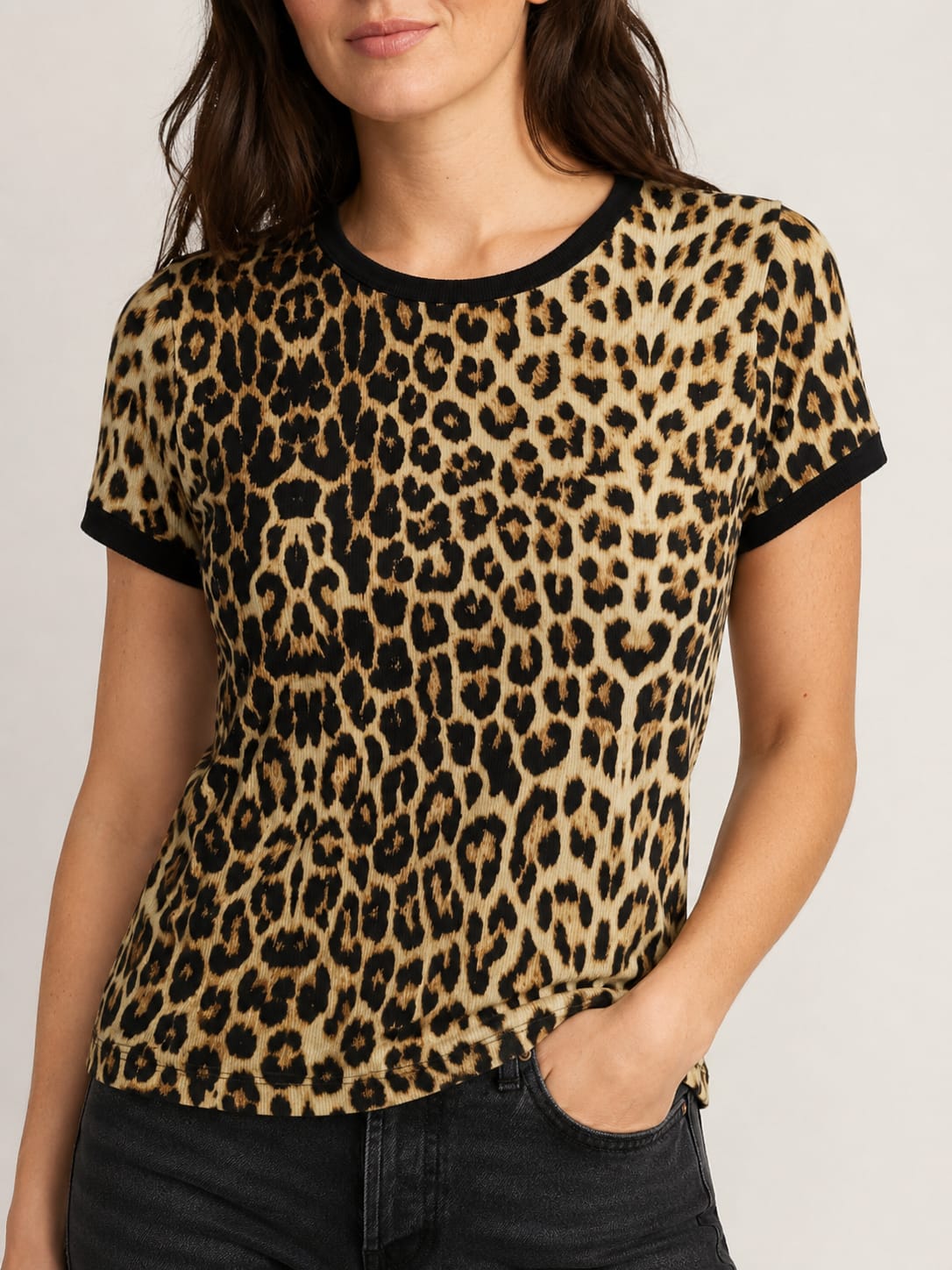 REMERA LEOPARDO