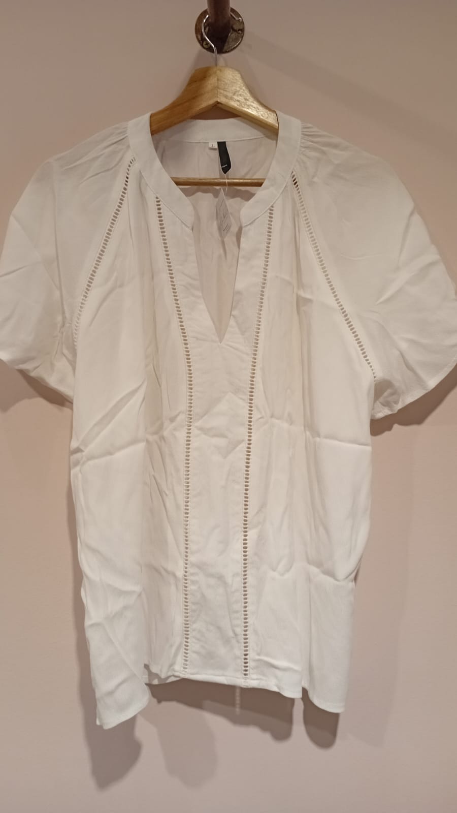 BLUSA CALADA CUELLO MAO C/ ESCOTE V